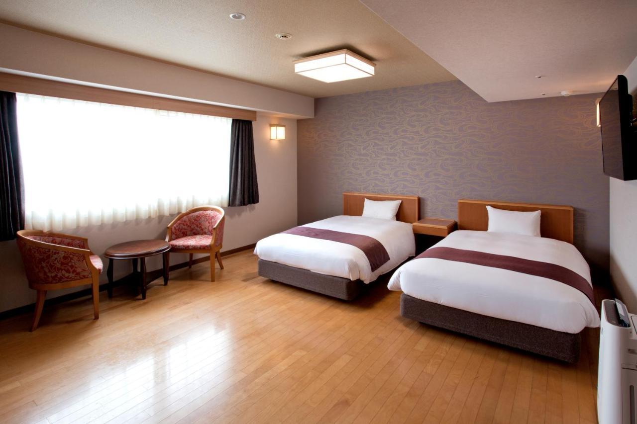 Natural Hot Spring Yaoji Hakata Hotel Fukuoka  Exterior photo